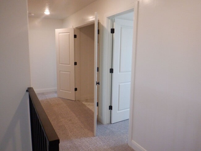 Building Photo - 3 Bed - 2.5 Bath, Newer Construction, Larg...