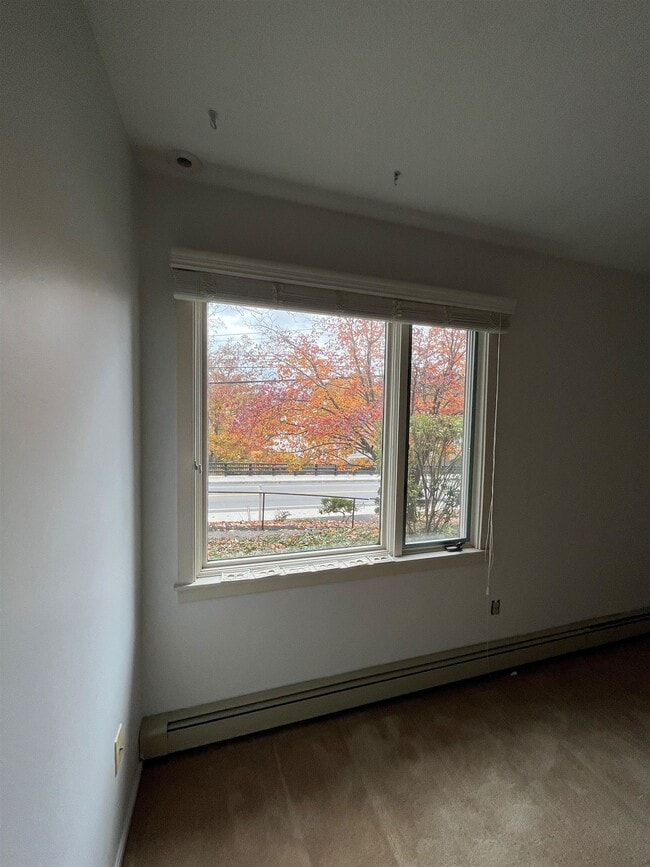 Building Photo - 1 Pine St