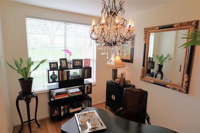 Building Photo - 17719 Brair Arbor