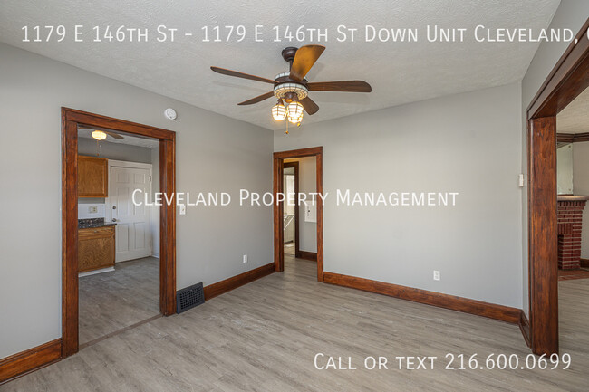 Building Photo - Renovated Cleveland Duplex