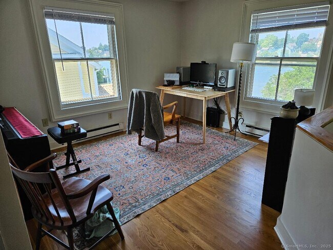 Building Photo - 642 Quinnipiac Ave