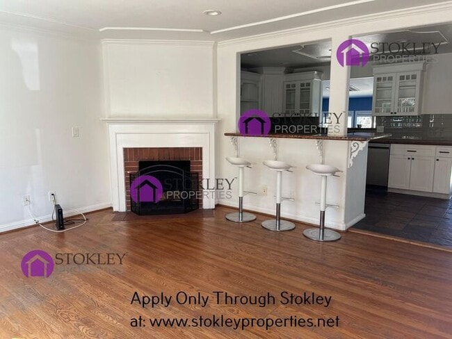 Building Photo - 2427 Sycamore Ave