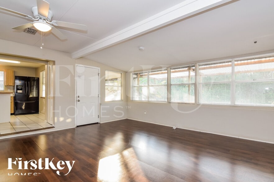 Building Photo - 6708 Timberlane W Dr