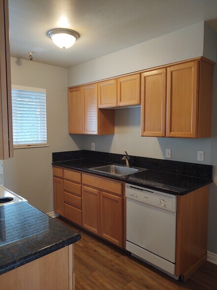Kitchen_1 - 13473 SW 17th St