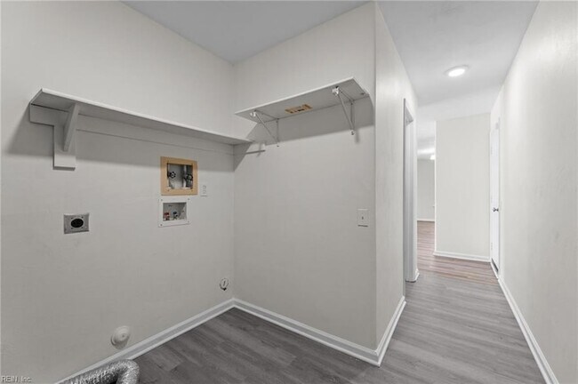 Building Photo - 148 Graystone Trce