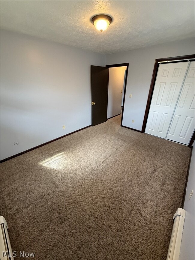 Building Photo - 835 Cook Ave