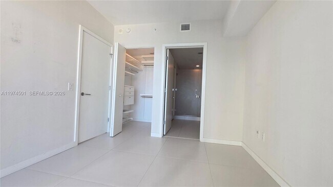 Building Photo - 501 NE 31st St