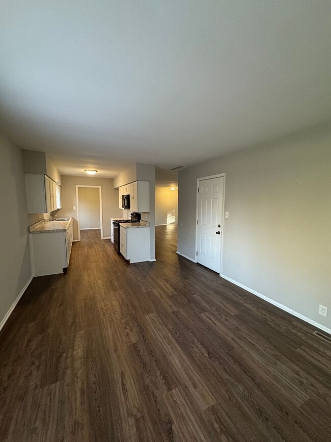 Building Photo - Washington Twp - 3 BR ranch