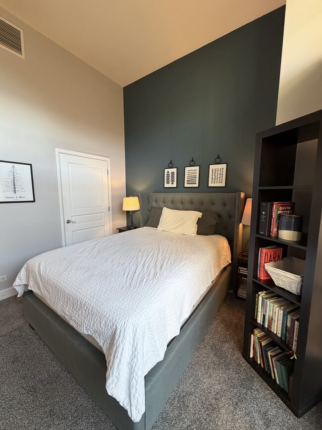 Building Photo - 25 N Downing St