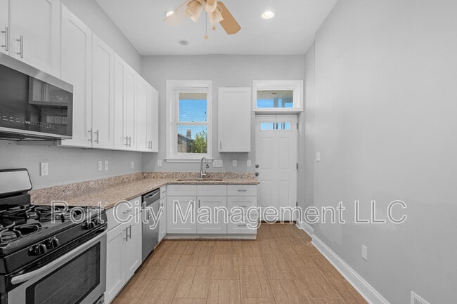 Building Photo - 2534 McCulloh St