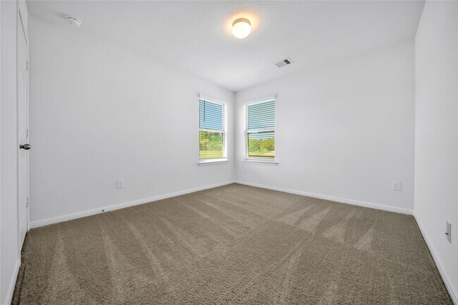 Building Photo - 41519 Stampede Strm