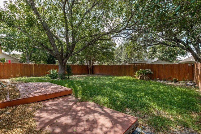 Building Photo - 3027 Fall Mist Dr
