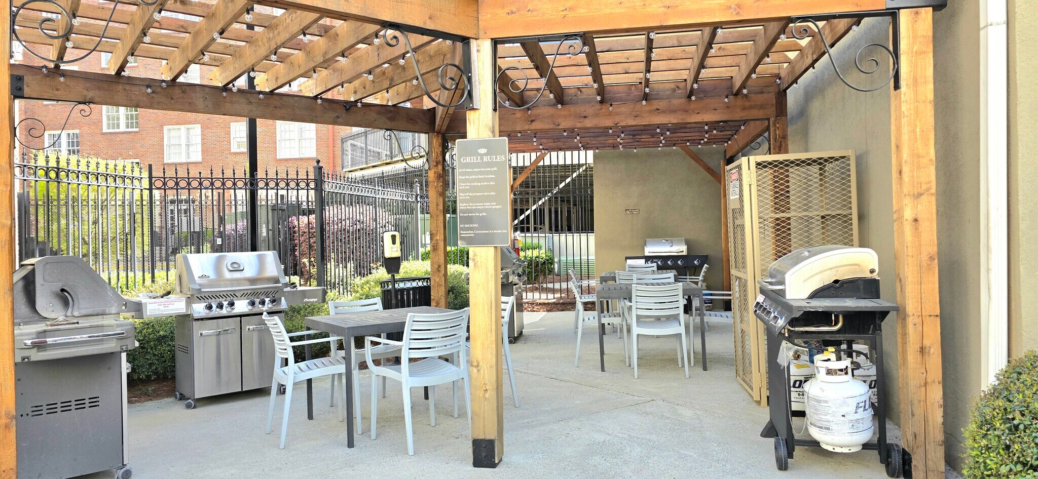 Building Photo - 800 Peachtree St NE