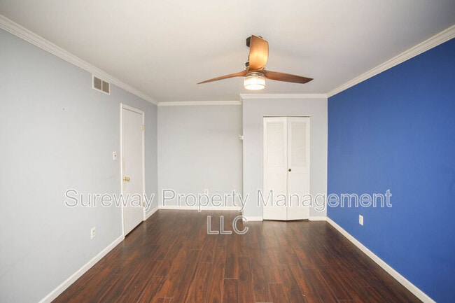 Building Photo - 2116 Harbour Dr