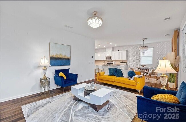 Building Photo - Stunning 4BR House + Office, in Charlotte