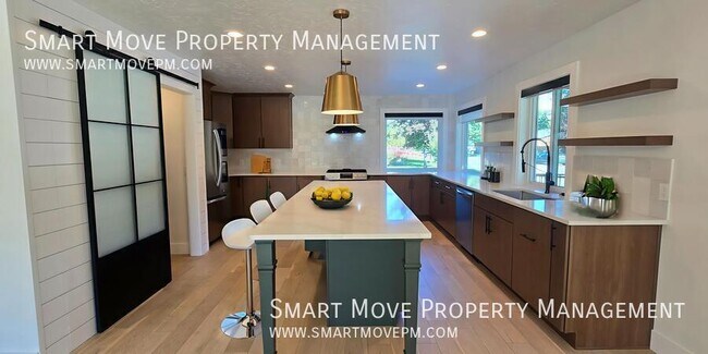 Building Photo - 4298 Catalpa-