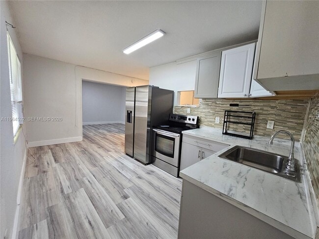 Building Photo - 1727 Fletcher St