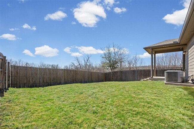 Building Photo - 3103 Crystal Bend Dr
