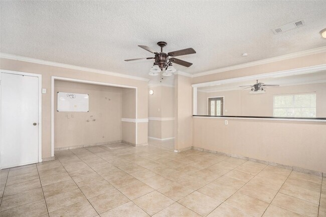 Building Photo - 16900 Wellborne Rd