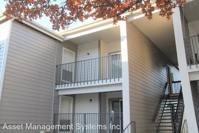 Building Photo - 125 Heritage Ln