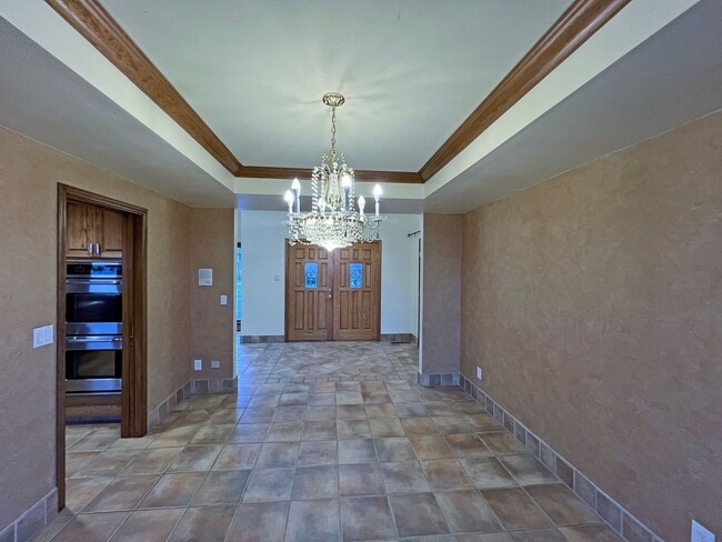 Building Photo - Gated Sound view home Des Moines area, 4 bed plus den 2.5 bath 3900 s/f, Available NOW!!!