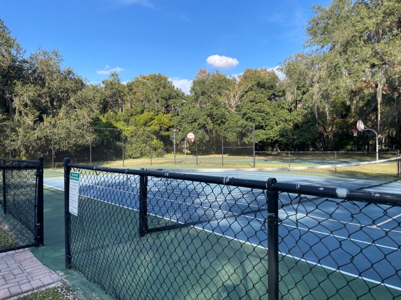 Building Photo - 2926 Siesta View Dr