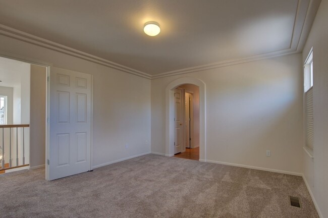 Building Photo - Beautiful clean home ready to move in on 08/05/2026 but not before!