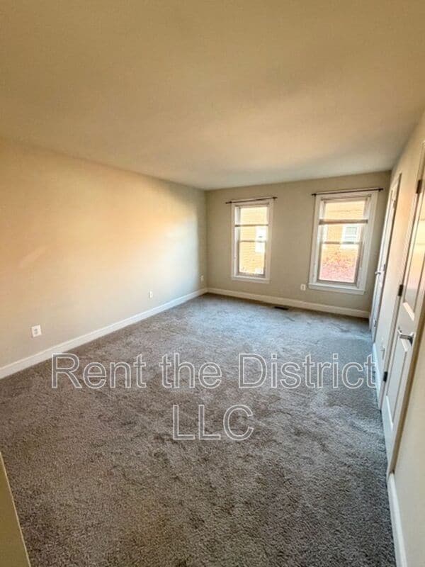 Building Photo - 61 14th St NE