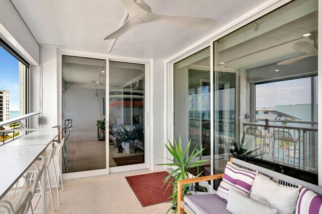 Building Photo - 911 Ocean Dr