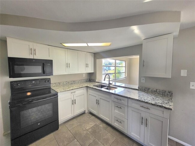 Building Photo - 4004 Grayton Dr