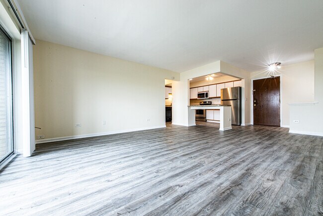 Building Photo - 2218 S Goebbert Rd