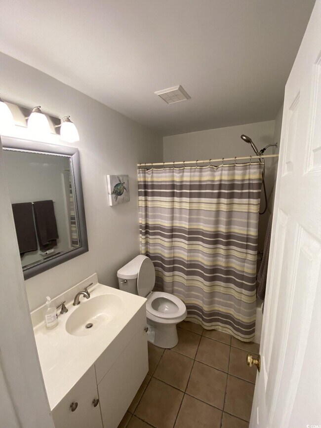 Building Photo - 120 Weehawka Way