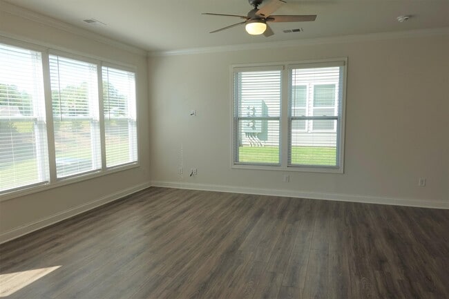 Building Photo - 409 Yellow Fox Rd