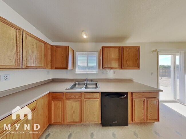 Building Photo - 2172 Rockin Robin Dr