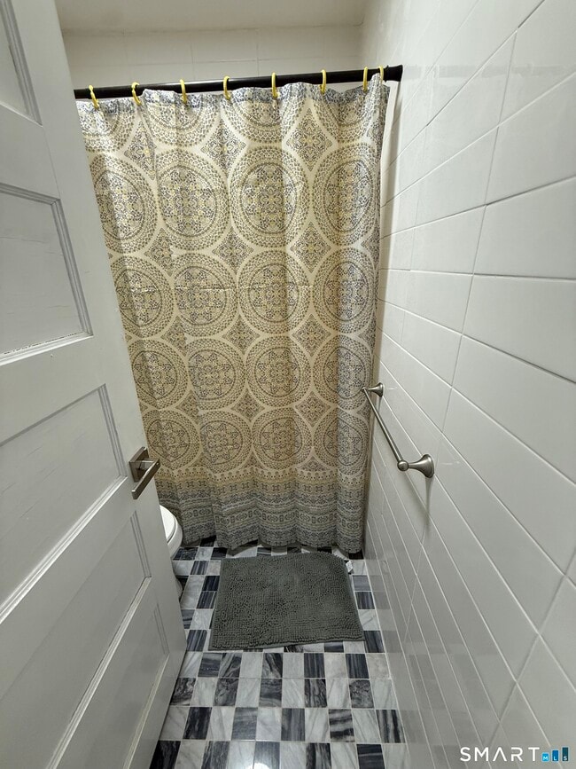 Building Photo - 36 Carver St