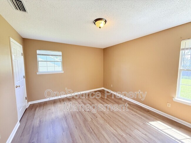 Building Photo - 2135 Hamilton St