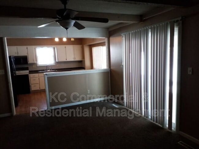 Building Photo - 10013 N Harrison Dr