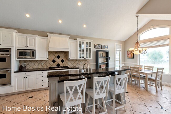Building Photo - 6 br, 4.5 bath House - 9947 N Yorkshire Ct