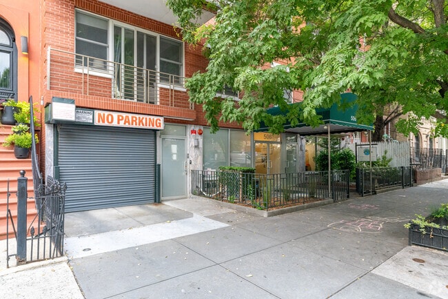 Building Photo - 504 Washington Ave