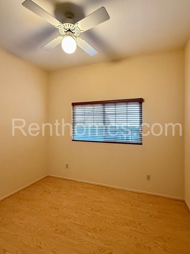 Building Photo - 10384 Barrywood Way