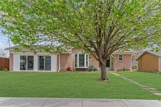 Building Photo - 1318 Drexel Dr