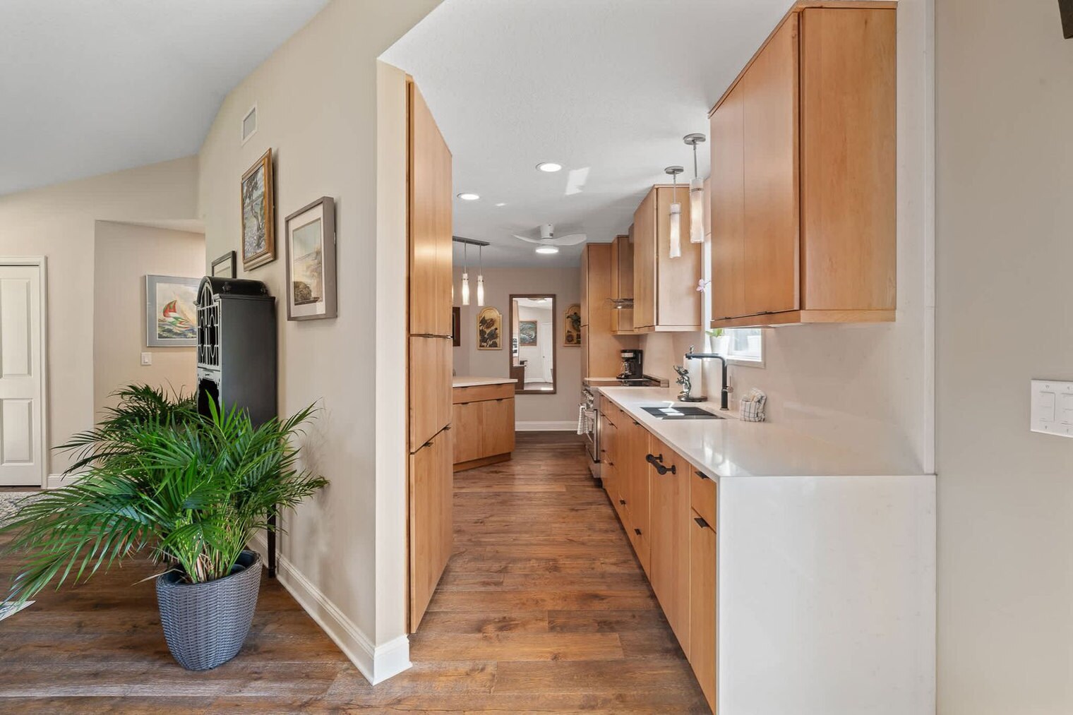 Building Photo - 430 Arricola Ave