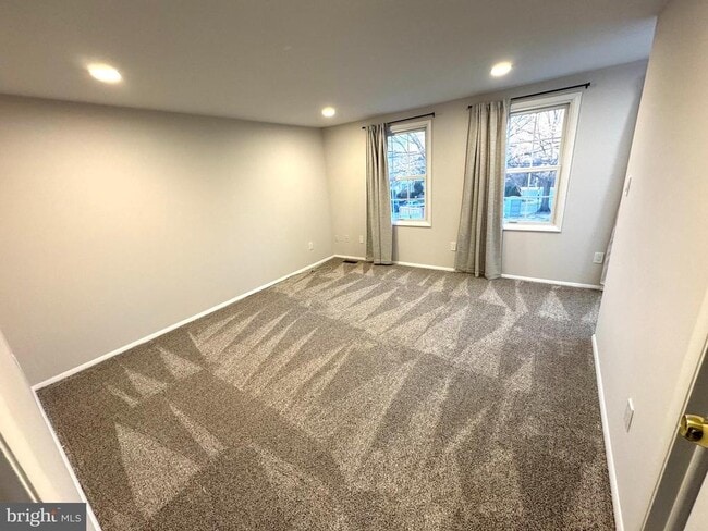 Building Photo - 2903 Montauk Ct