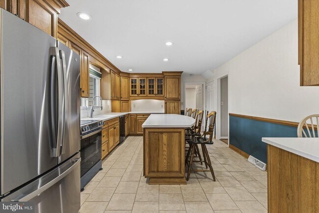 Building Photo - 2713 Wesleyan Dr