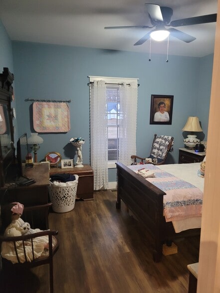 Building Photo - 13970 Richmond Rd