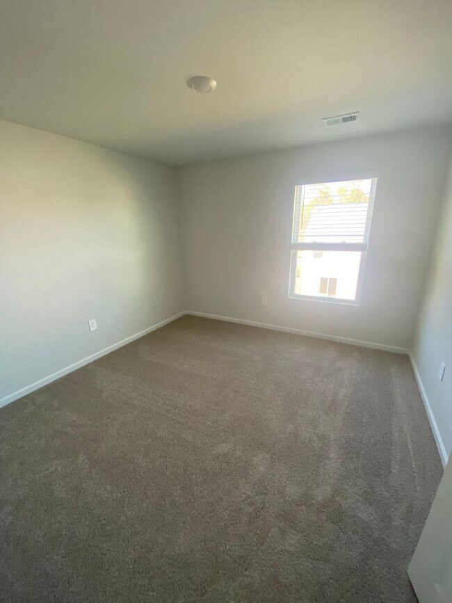 Building Photo - 407 Sea Breeze Dr