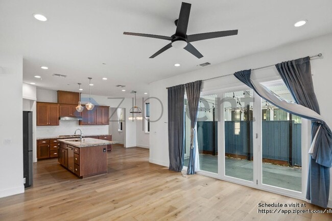 Building Photo - 8436 Compass Wy