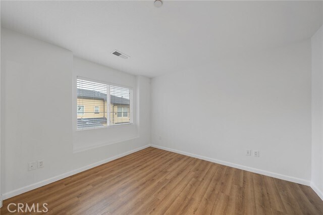 Building Photo - 8620 Belford Ave