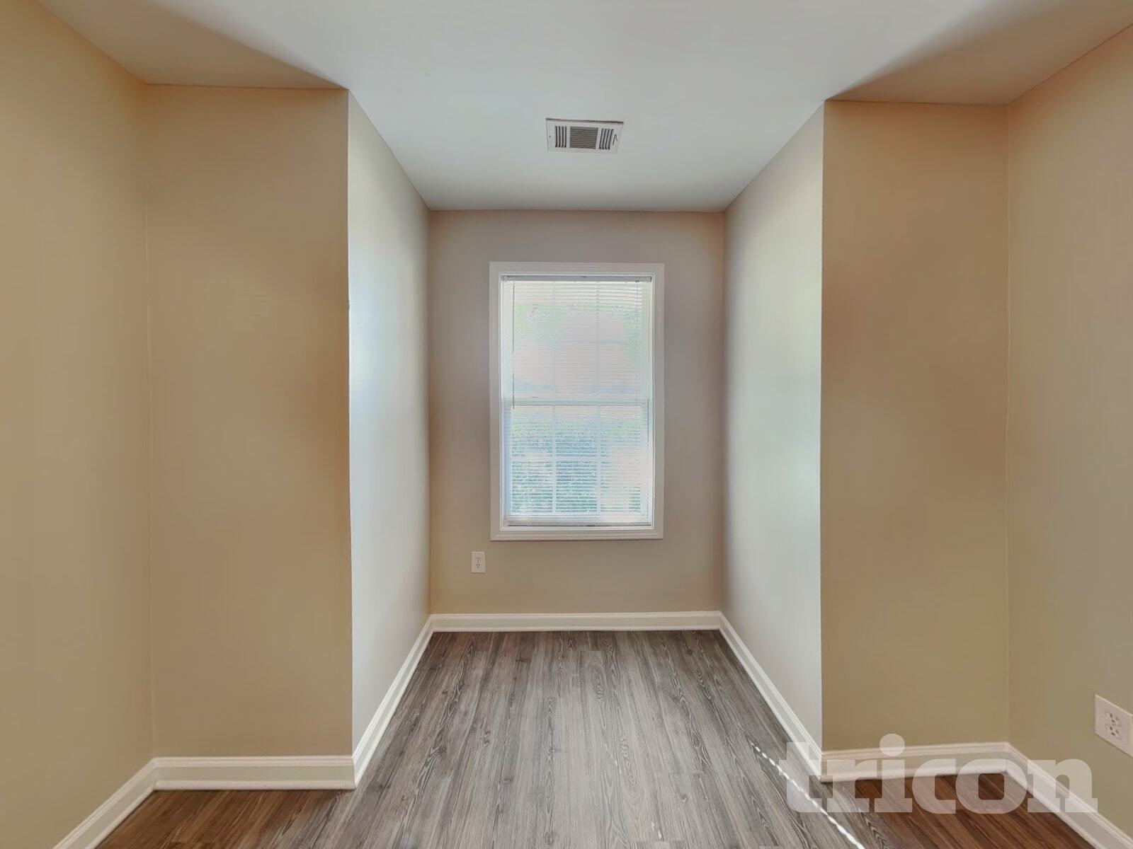 Building Photo - 640 Fairgreen Trail