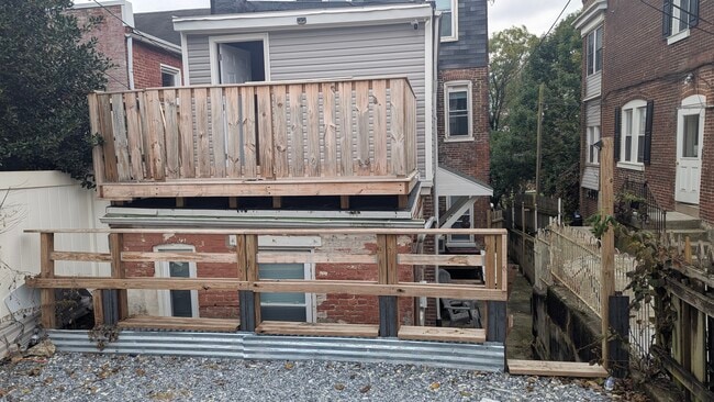 Building Photo - 429 Fremont St